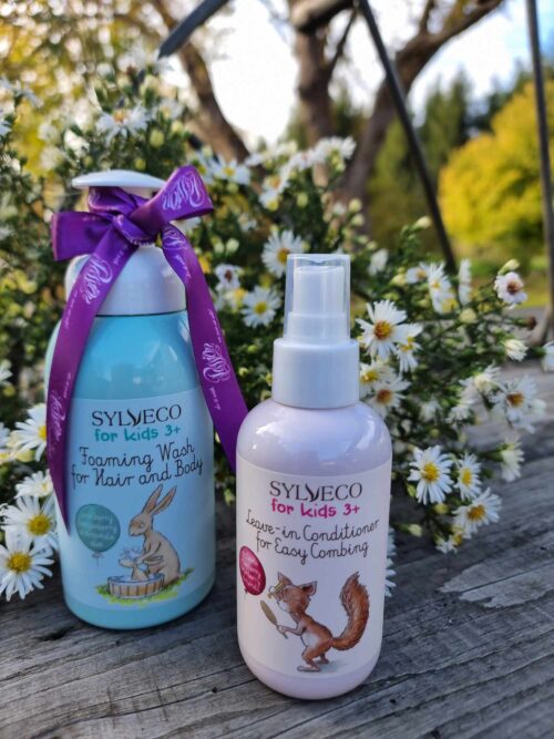 Sylveco-vertikaalne Sylveco Kids pusavastane juuksepalsam lastele 150ml + KINGITUSEKS 2in1 juukse- ja kehapesuvaht!